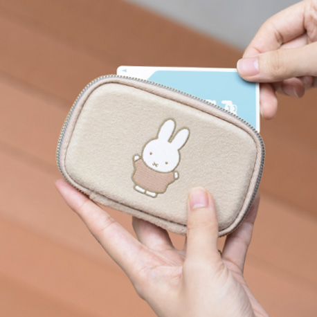 card case (miffy)