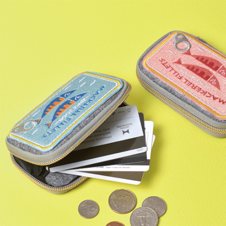 card case (canned food)